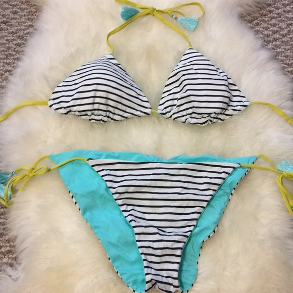 Bikini - Picture 1 of 1